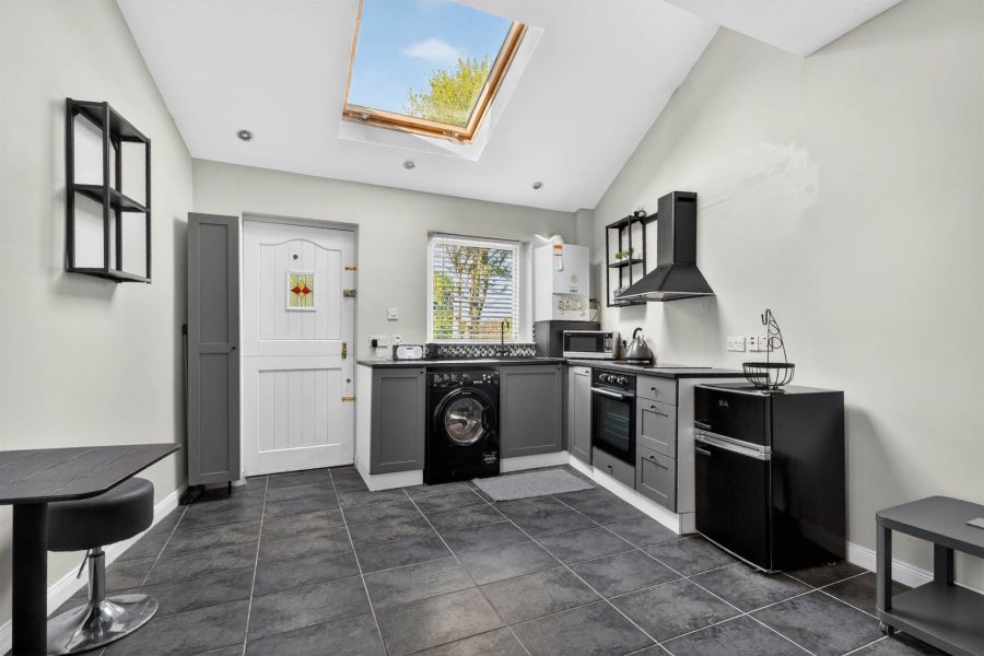 43 Ballyskeagh Road
