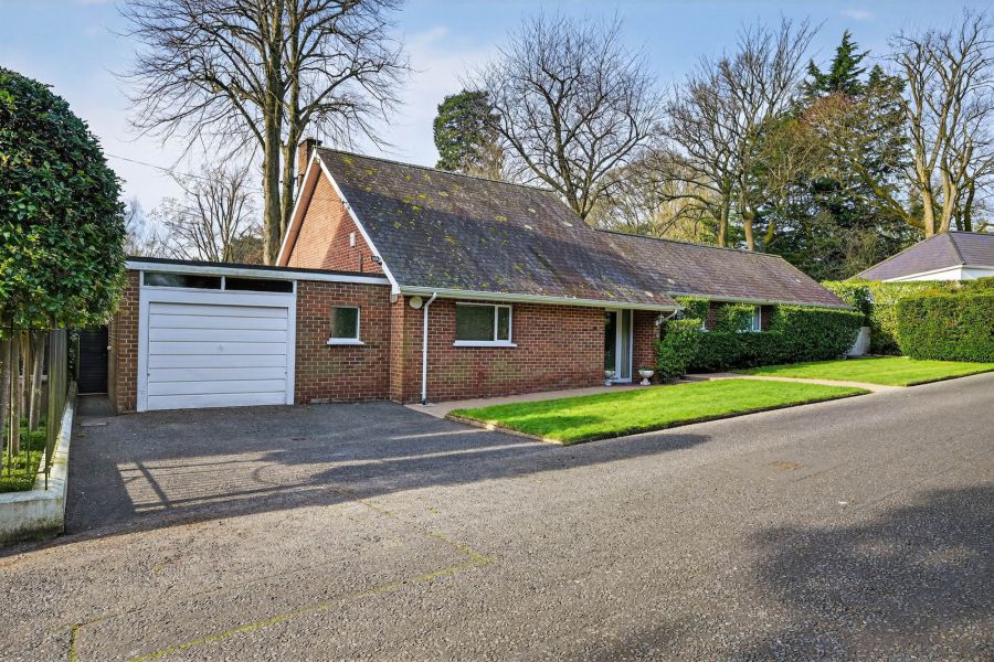 1 Holyrood, Malone, Belfast, BT9 5DA