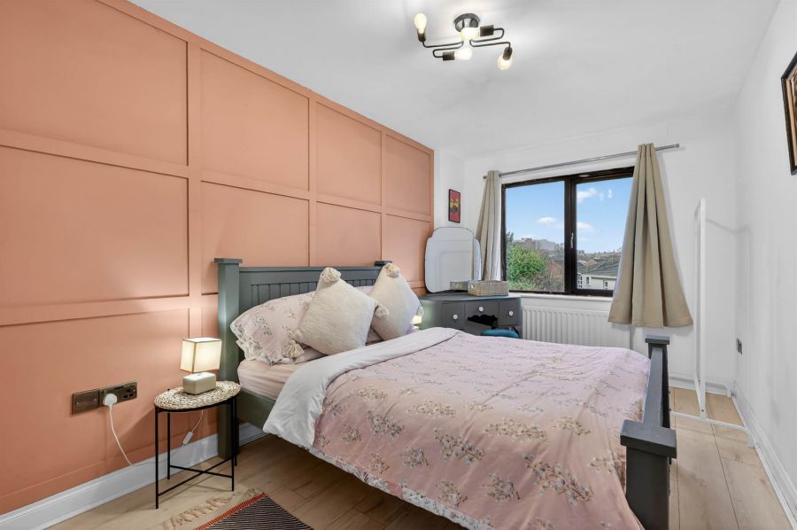 Apt 28 9 Brown Square