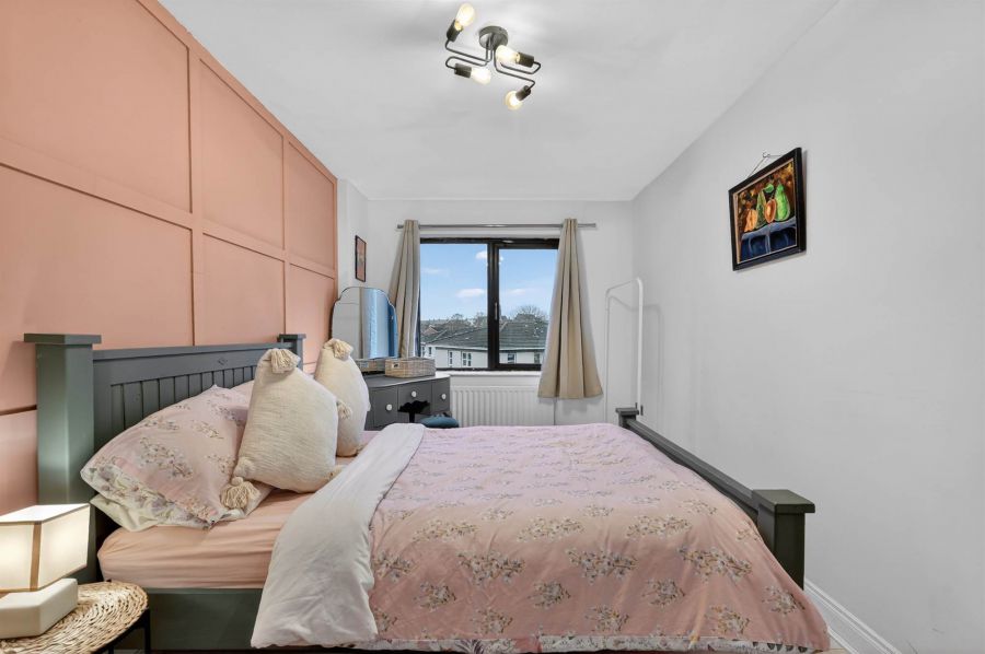 Apt 28 9 Brown Square