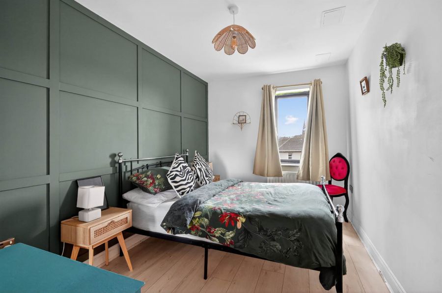 Apt 28 9 Brown Square