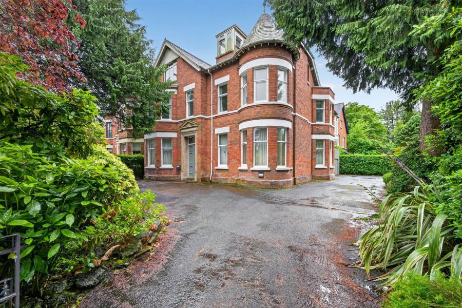 1 Deramore Park, Malone, Belfast, BT9 5JW