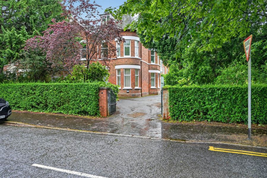 1 Deramore Park