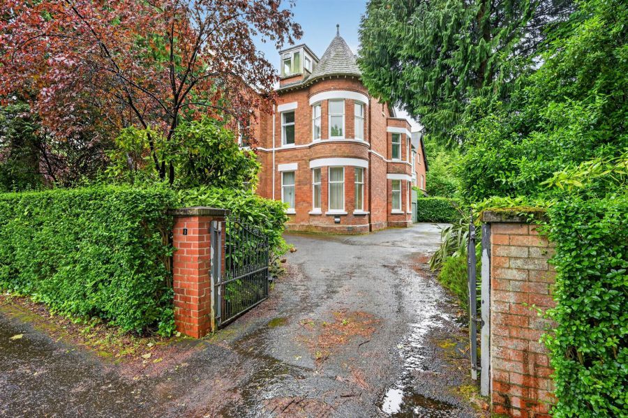 1 Deramore Park