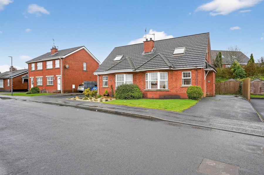 105 Ballylenaghan Heights