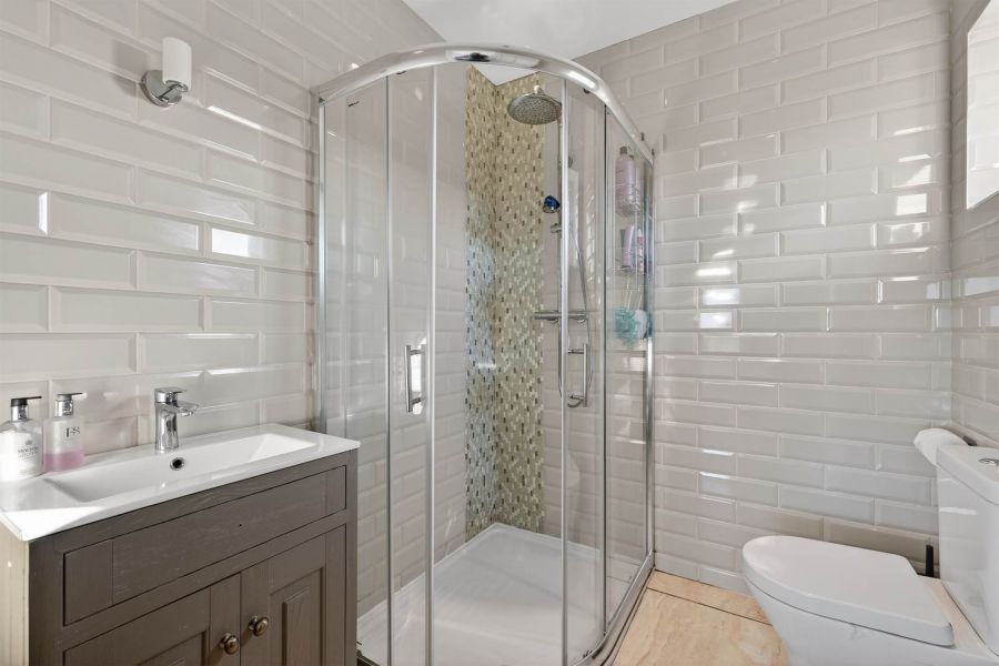 15A Tullynewbank Road