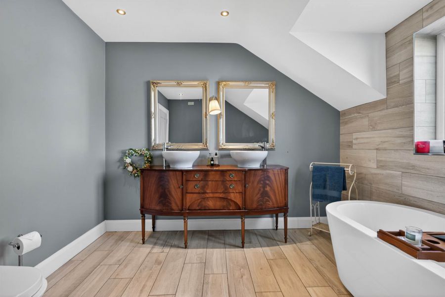 15A Tullynewbank Road