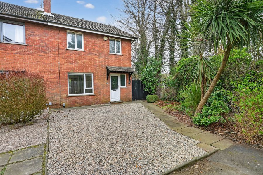 18 Hampton Grove, Ormeau, Belfast, BT7 3DG