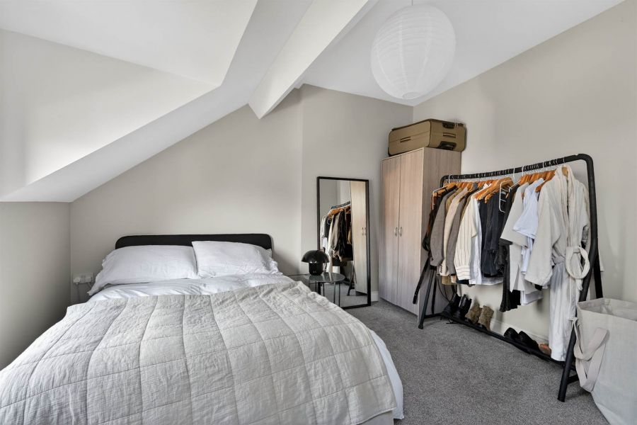 Flat C, 2 Surrey Street