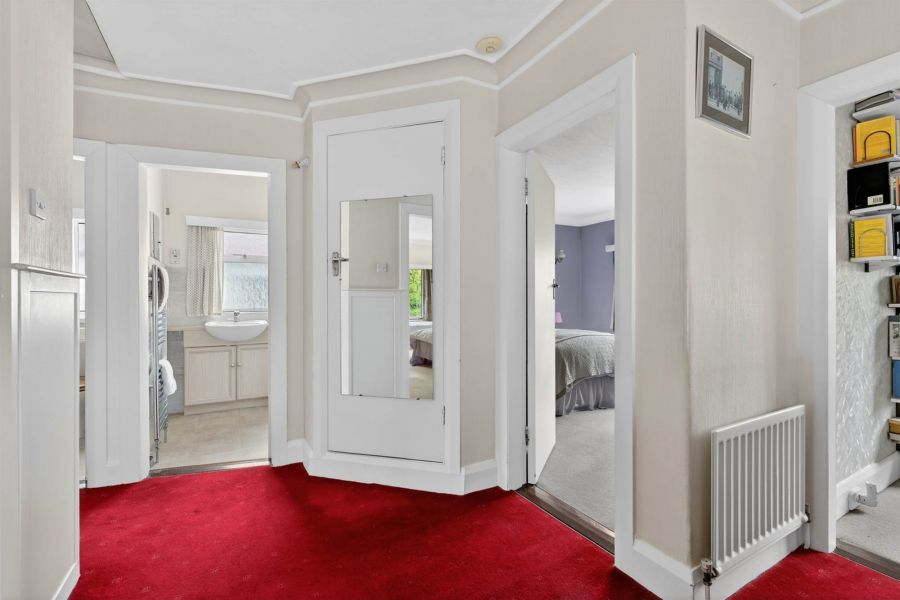 17 Strangford Avenue