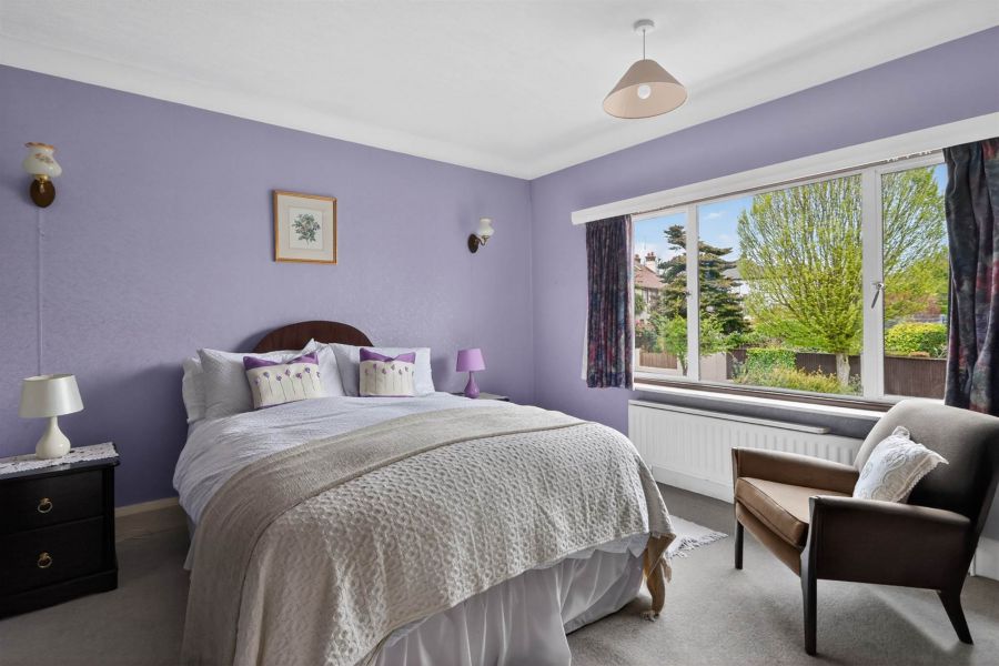 17 Strangford Avenue