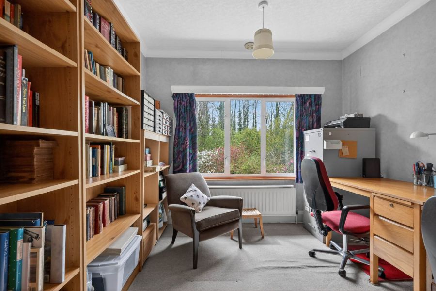 17 Strangford Avenue