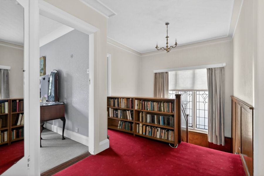 17 Strangford Avenue