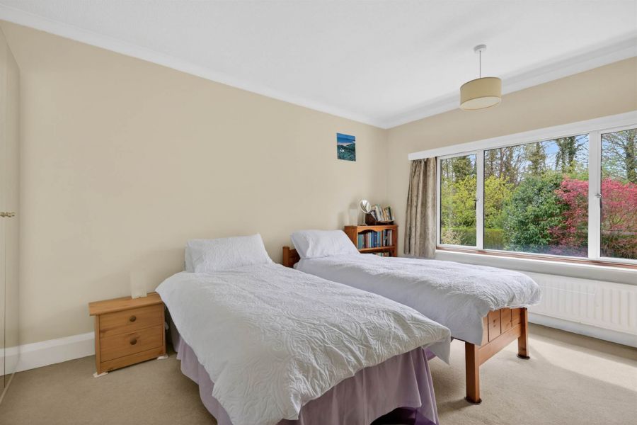 17 Strangford Avenue