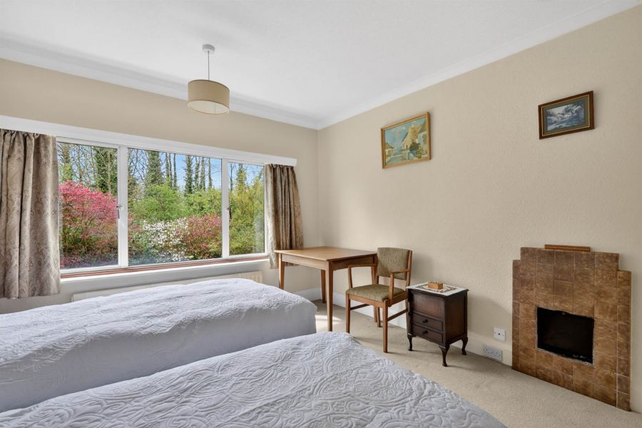 17 Strangford Avenue