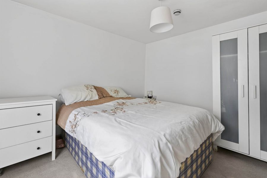 Apt 3 25-27 Dunluce Avenue