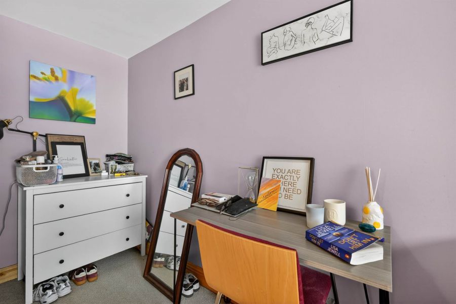 Apt 3 25-27 Dunluce Avenue