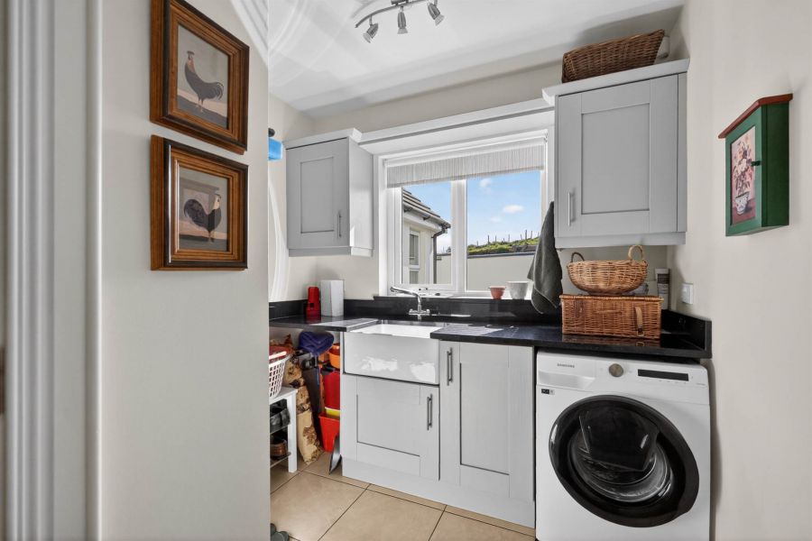 28 Moycraig Road
