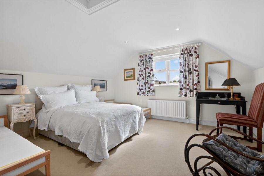 28 Moycraig Road