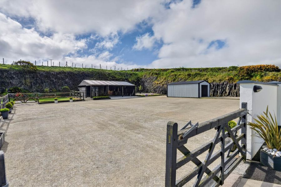 28 Moycraig Road