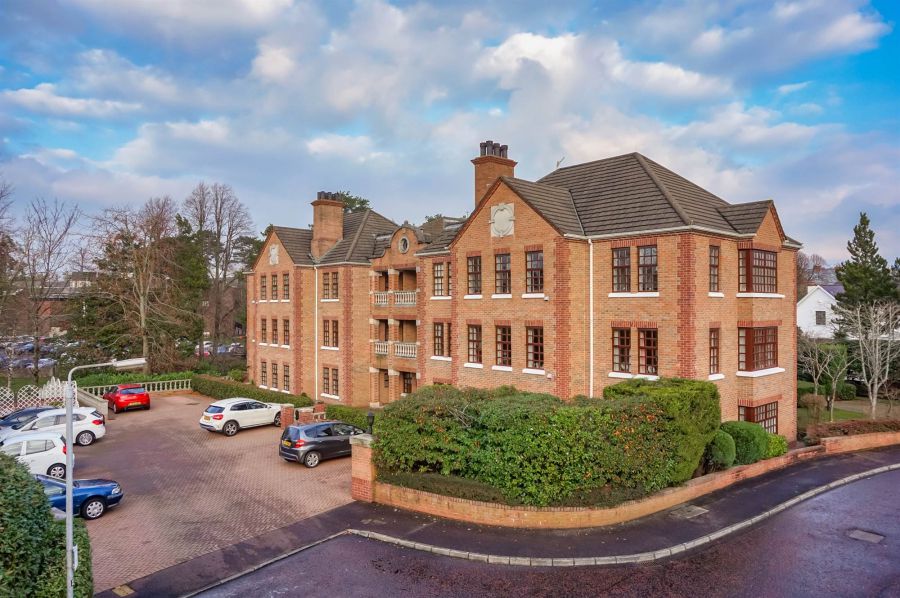 5 Broomhill Manor, Malone, Belfast, BT9 5HG