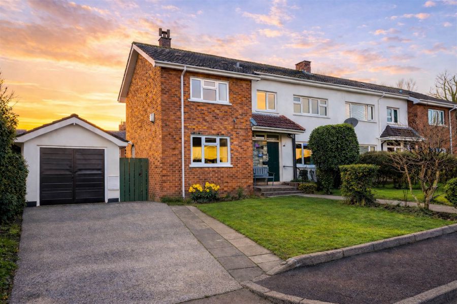 10 Fortwilliam Gardens