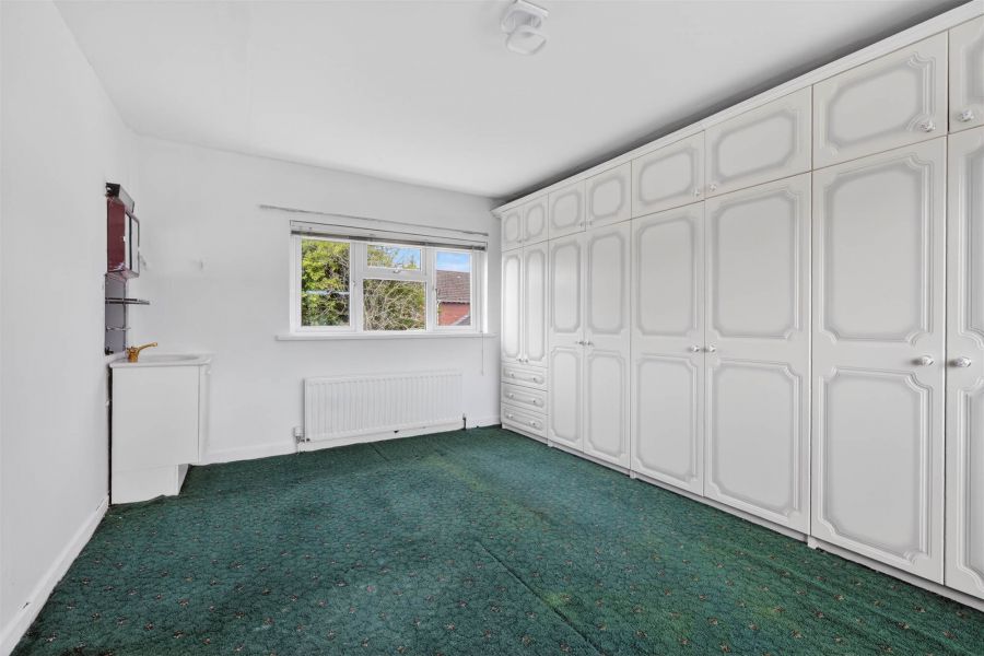 10 Fortwilliam Gardens