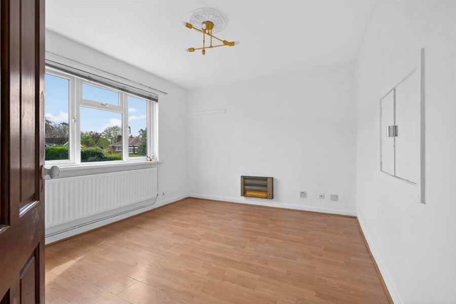 10 Fortwilliam Gardens