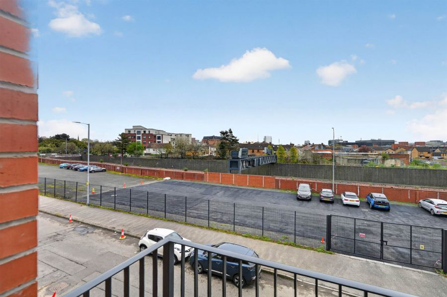 Apt 7 2 Dayton Street