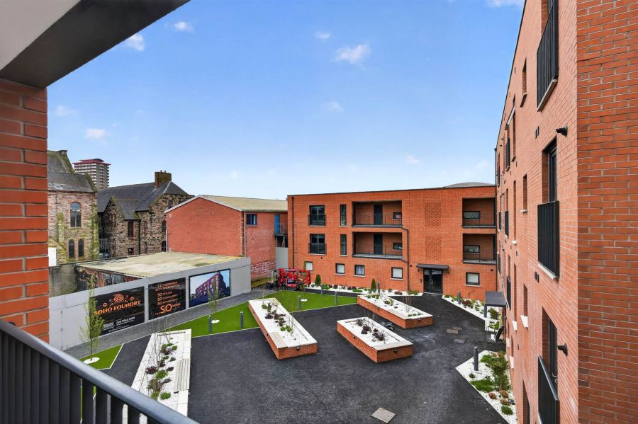 Apt 7 2 Dayton Street