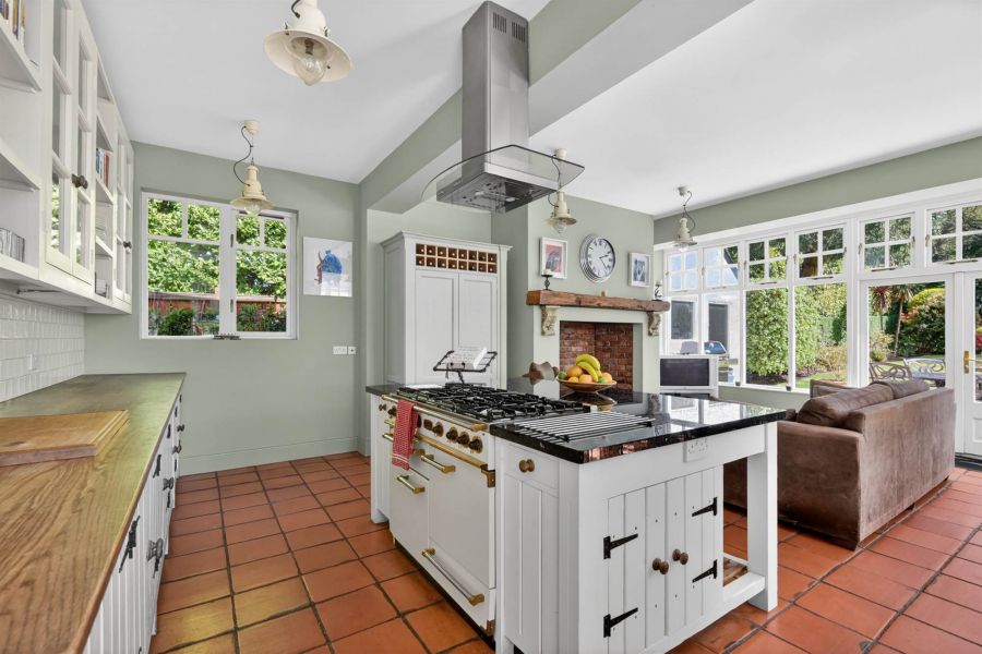 12 Osborne Gardens