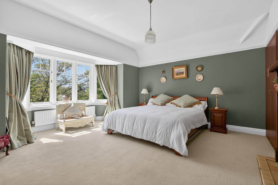 12 Osborne Gardens