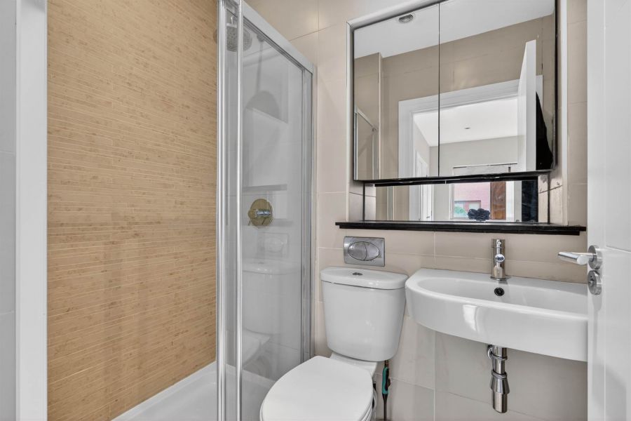 Apt B1 Malone Square