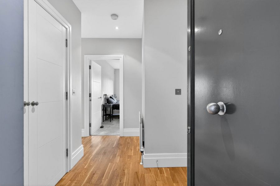 Apt B1 Malone Square