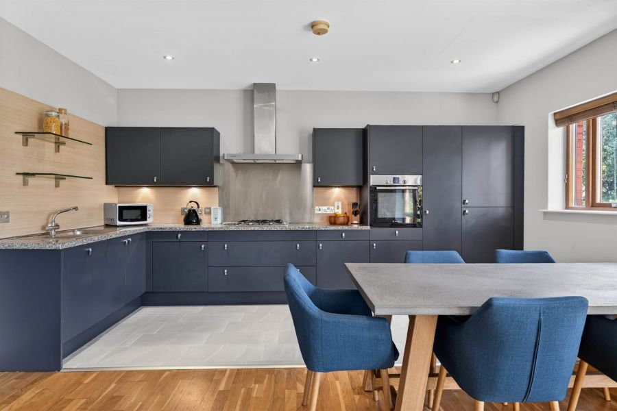 Apt B1 Malone Square