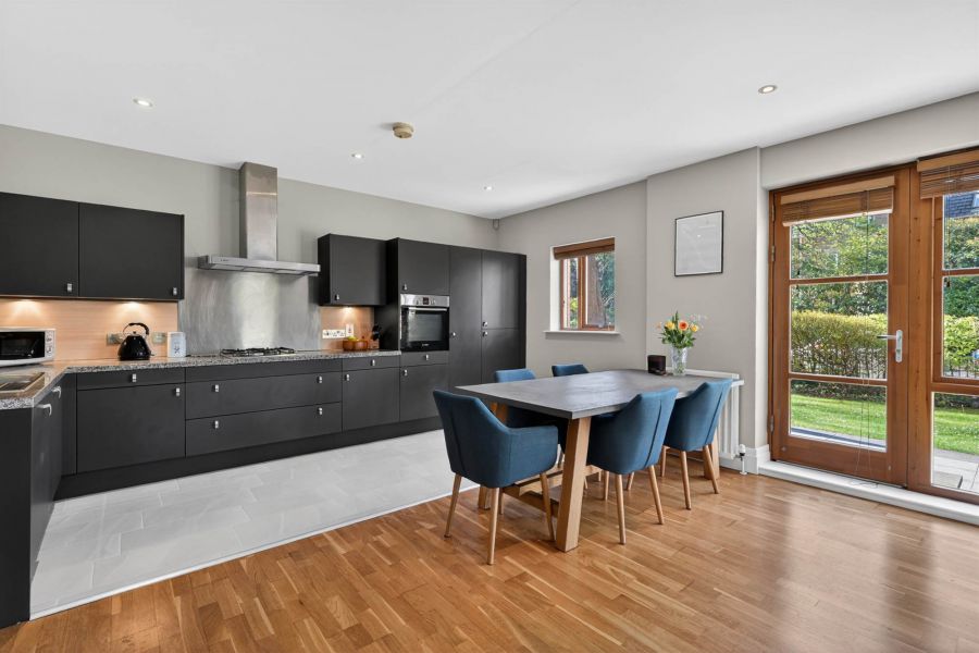 Apt B1 Malone Square