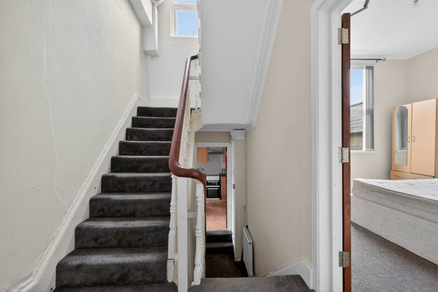 Apt 2 3 Abercorn Street