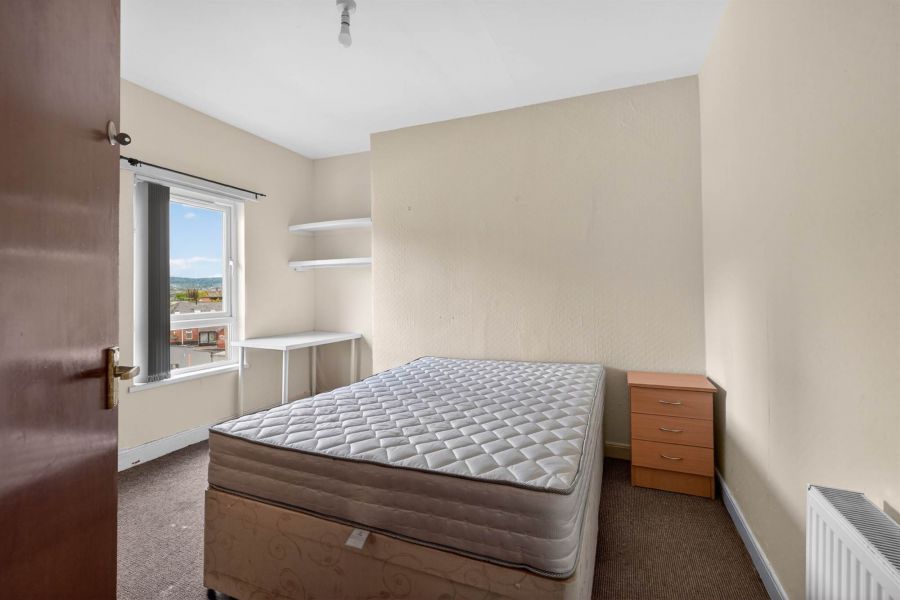 Apt 2 3 Abercorn Street