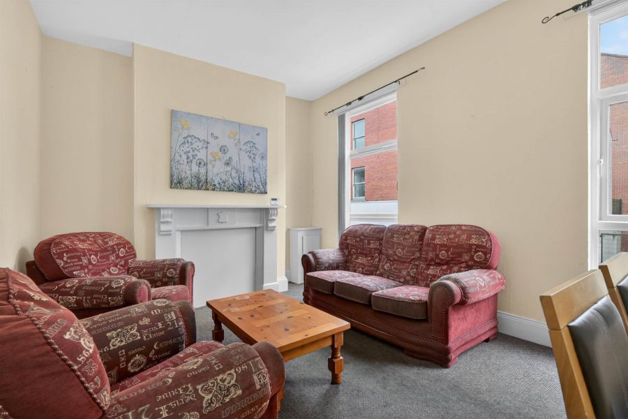 Apt 2 3 Abercorn Street