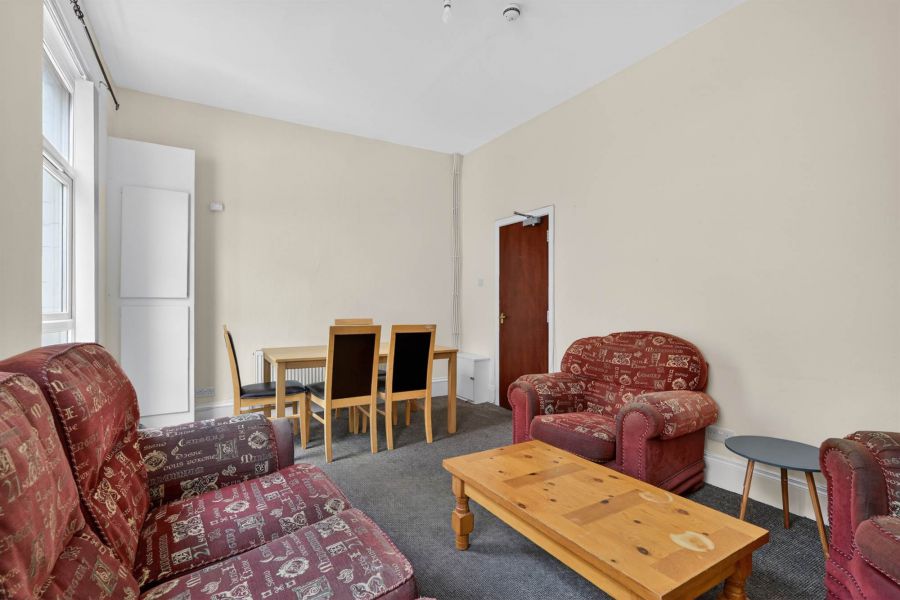 Apt 2 3 Abercorn Street