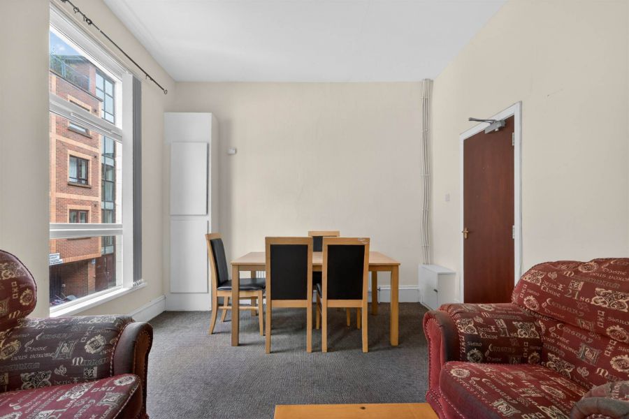 Apt 2 3 Abercorn Street