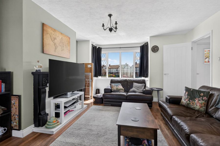 28 Meadowvale Avenue