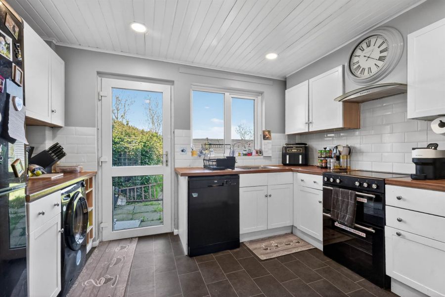 28 Meadowvale Avenue