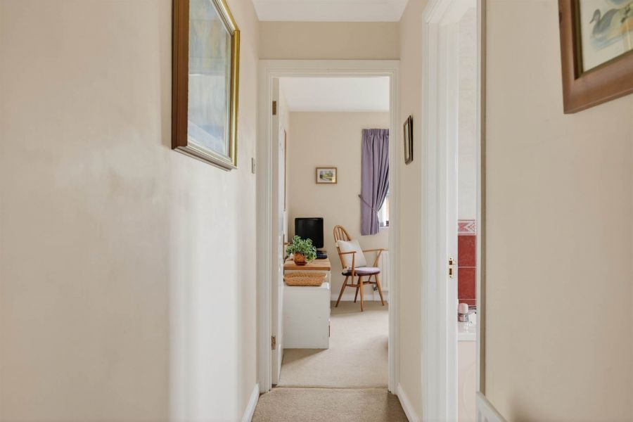 2 Knightsbridge Manor