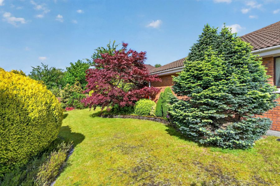 2 Knightsbridge Manor