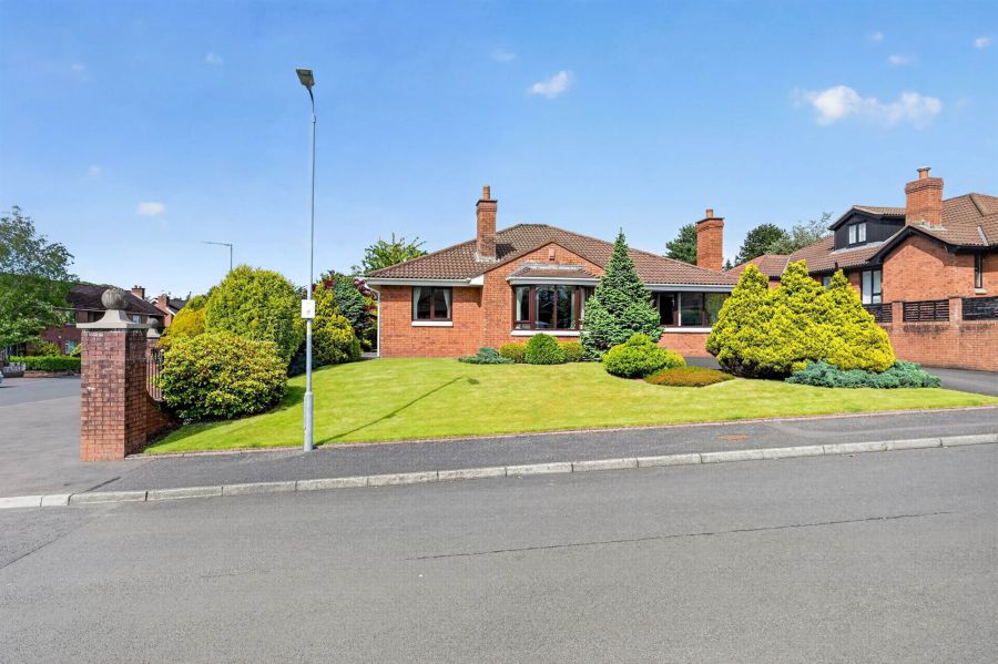2 Knightsbridge Manor