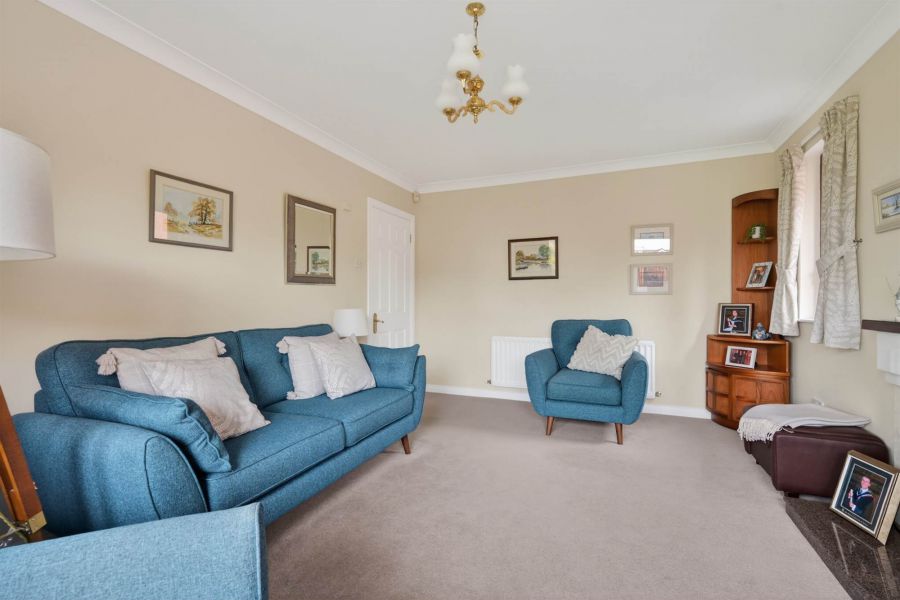2 Knightsbridge Manor