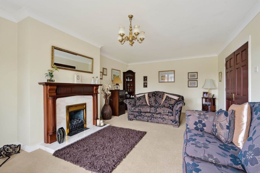 2 Knightsbridge Manor