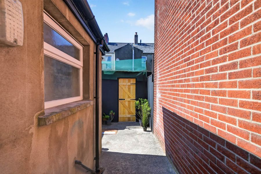 102 Donnybrook Street