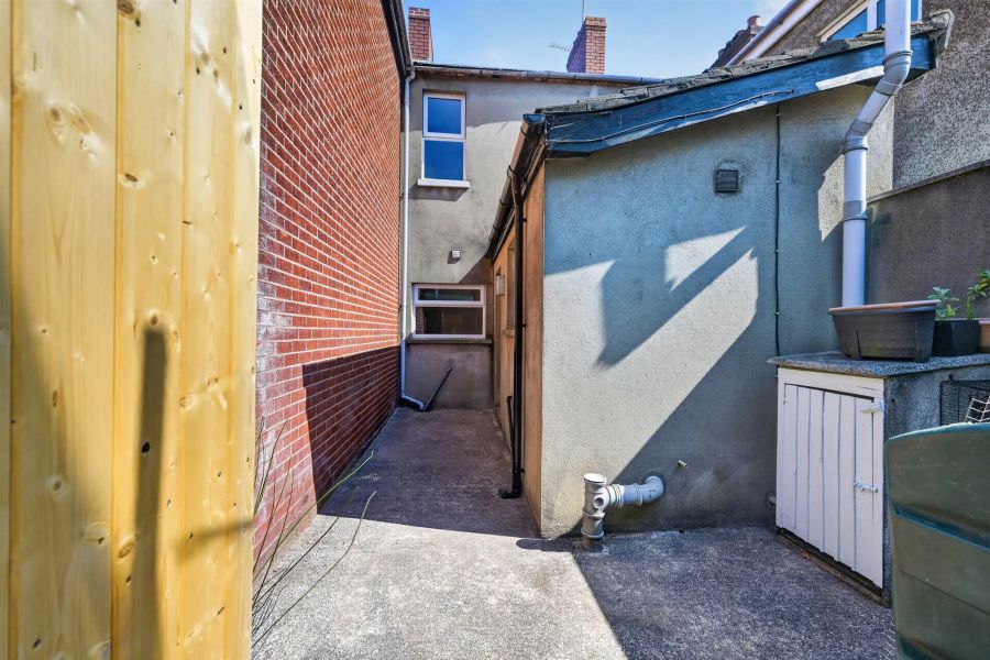 102 Donnybrook Street